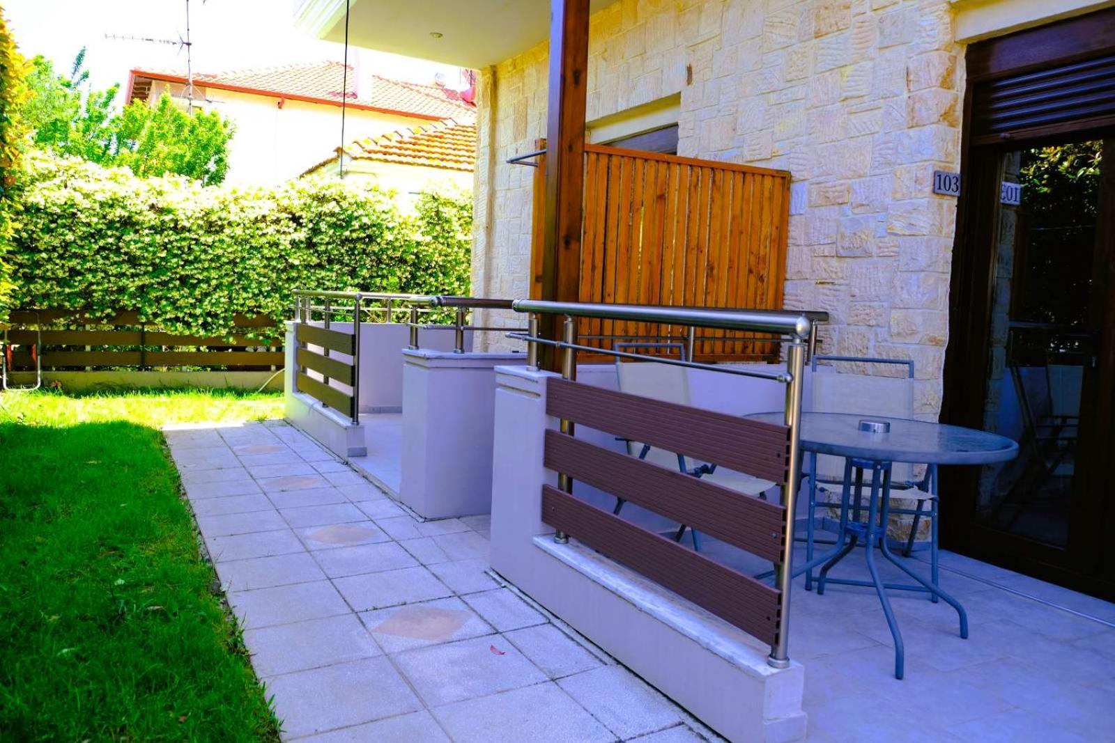Mediterranean Holidays דירה *